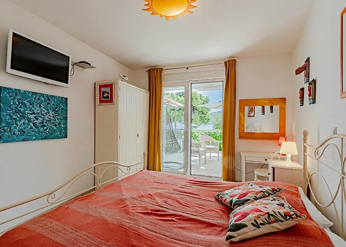 Stunning In فيغاني